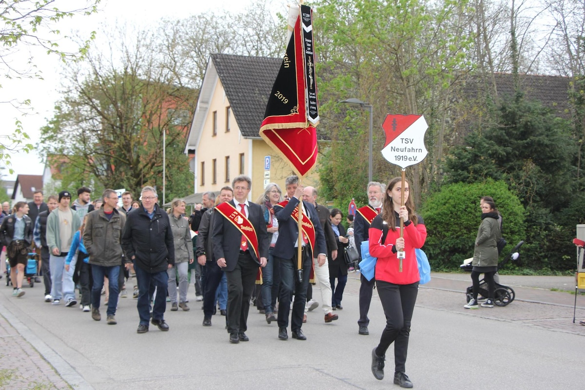 Bild: Maria Schultz - Volksfesteinzug TSV Neufahrn 2024 